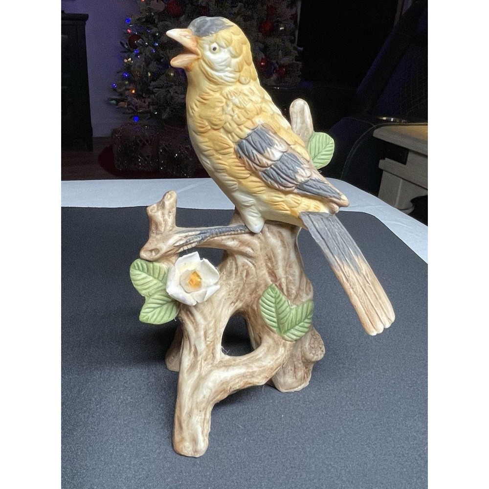 Vintage 1960-1970 MCM Bisque Ceramic‎ 6" Yellow Finch Bird. Inarco Japan E-4977